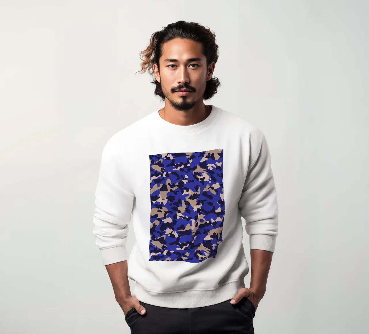 UN/HIDE - Camo Azraq Sweatshirt von Arthelps gGmbH