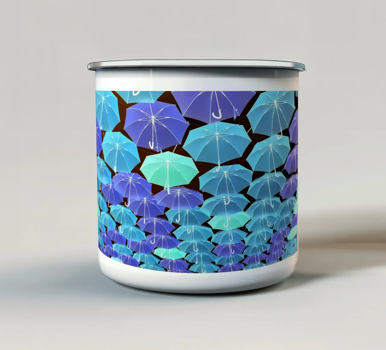 Ombrelli aperti tazza in smalto da Massimo Frascogna