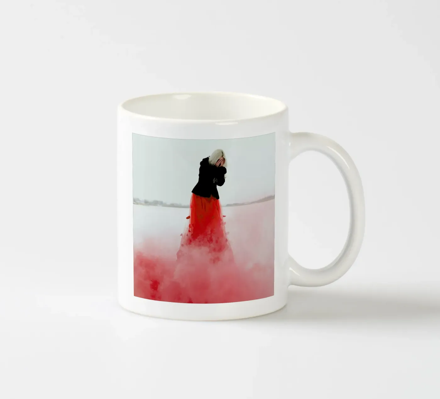 Burning ceramic mug by Jovana Rikalo