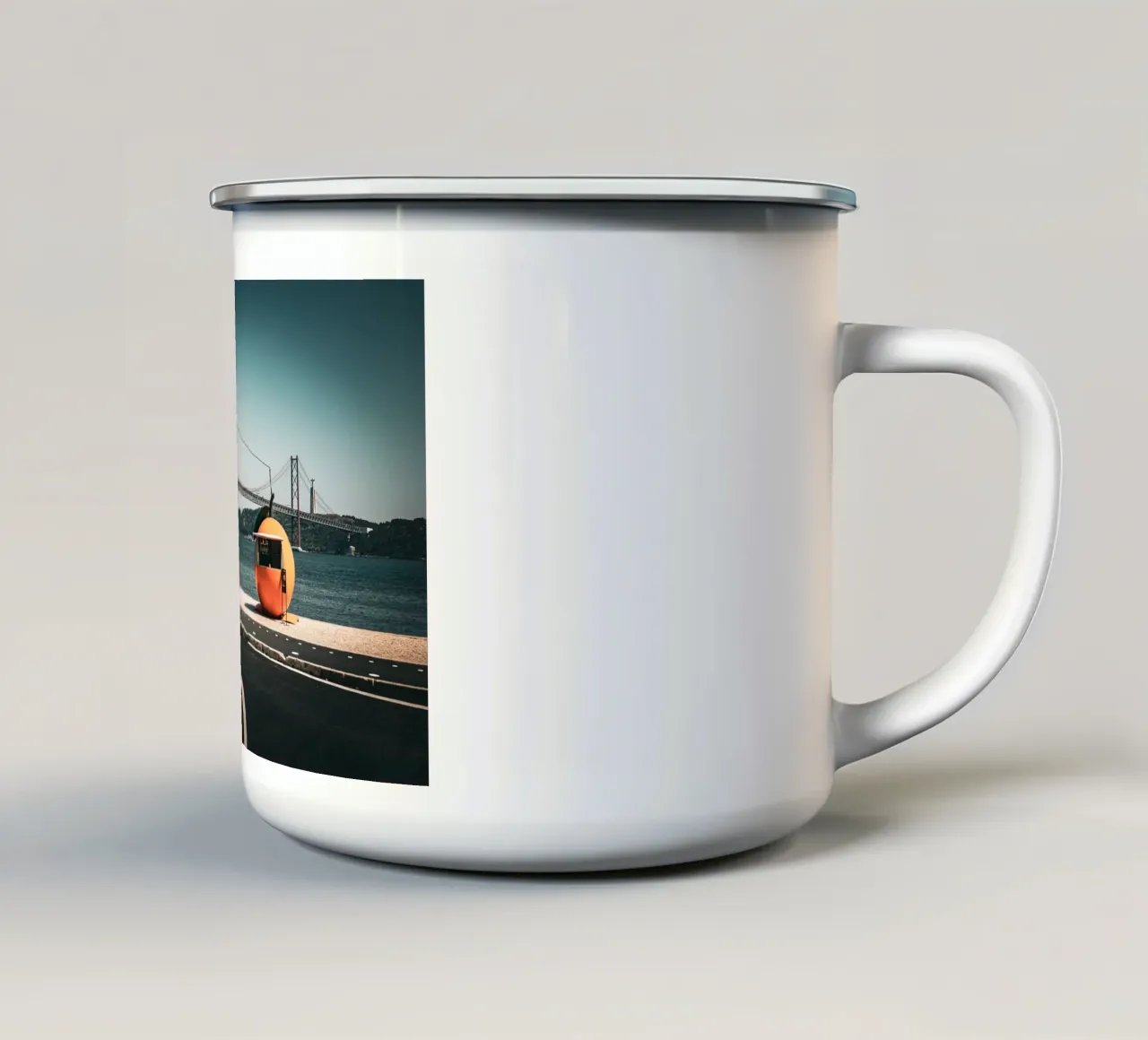 Lisabon Orange tazza in smalto da Flo Klein