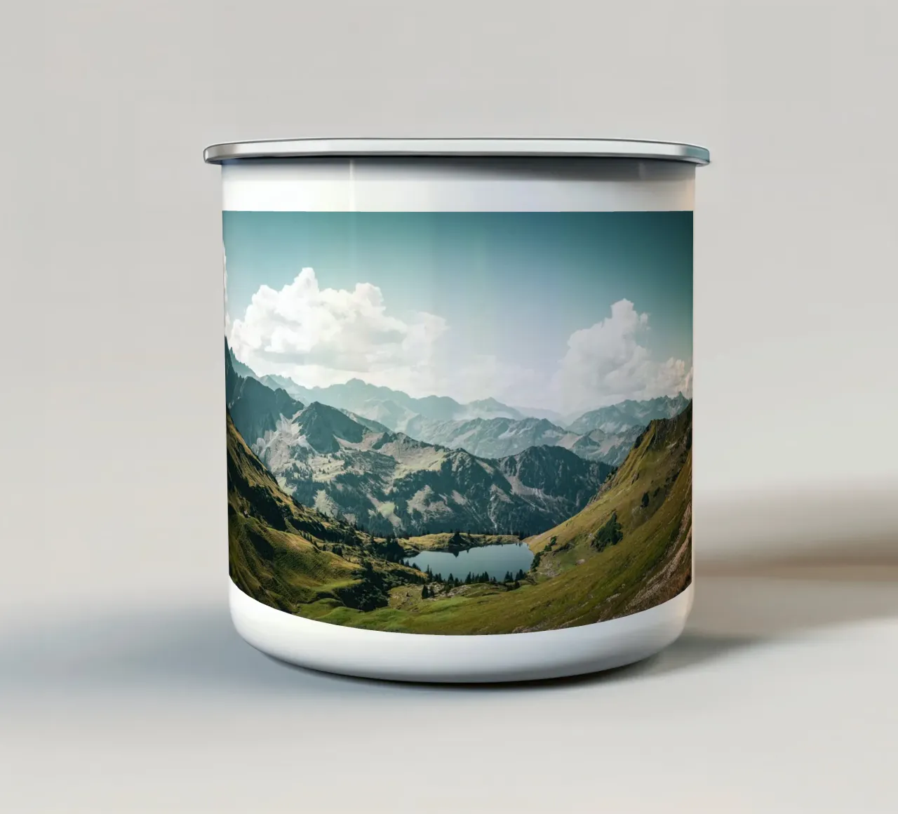Bergsee Allgäu tazza in smalto da Flo Klein
