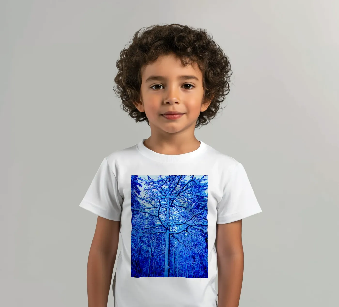 Winterbaum Kinder T-Shirt von Massimo Frascogna