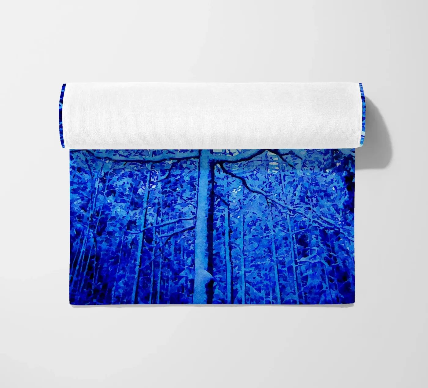 Winterbaum Strandtuch von Massimo Frascogna