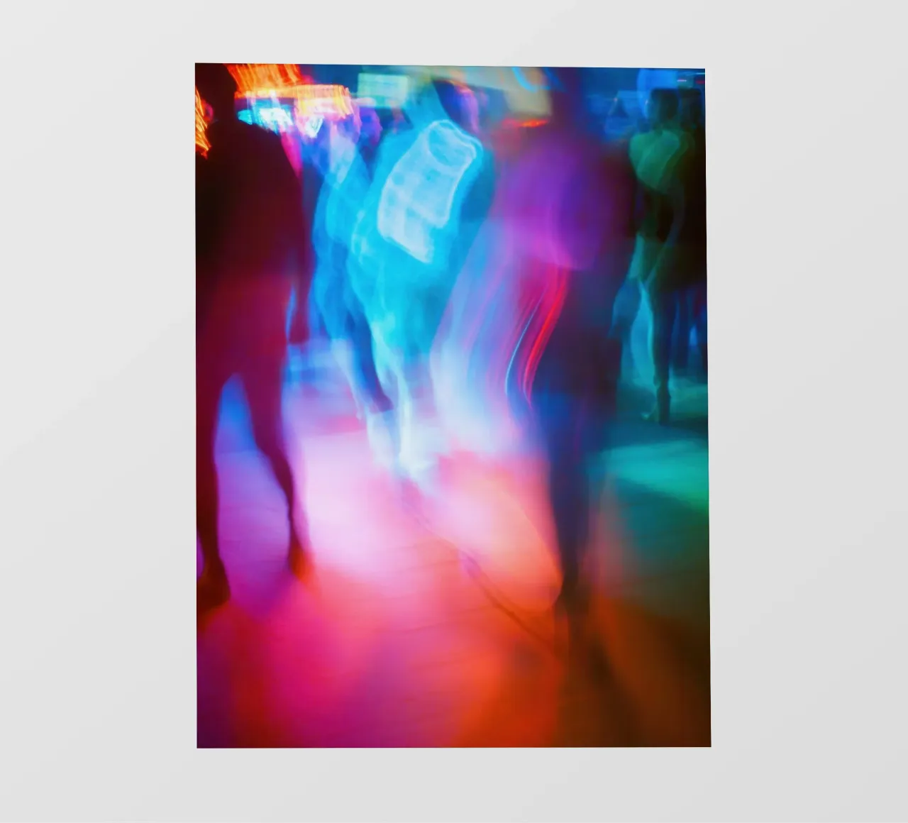 Electric New York: una danza di luci e movimento pellicola backlit da Le Flou