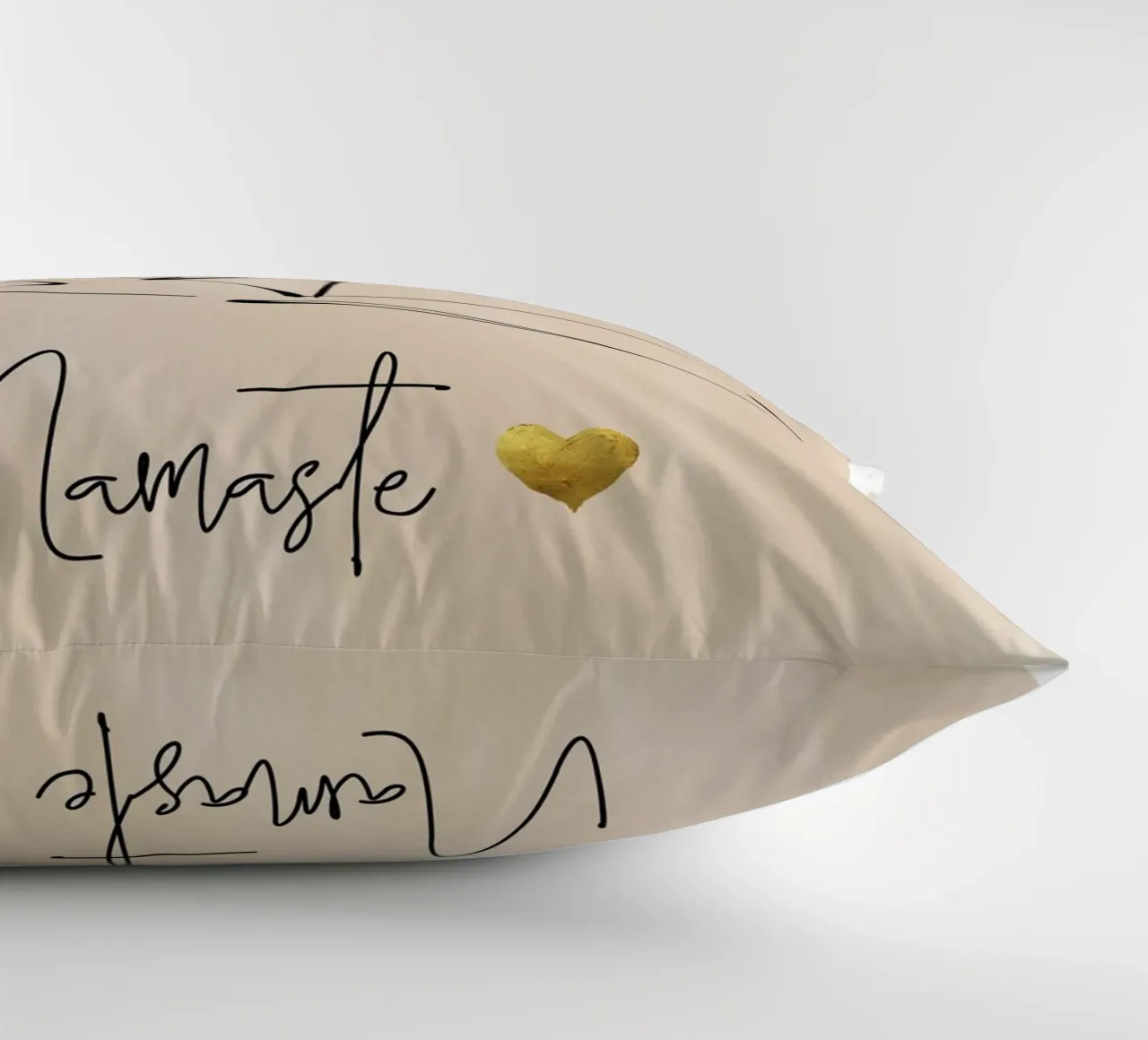 Namaste & Lotus Flower cuscino da ArtDesign by KBK