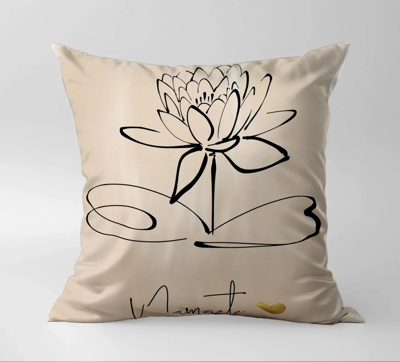 Namaste & Lotus Flower cuscino da ArtDesign by KBK