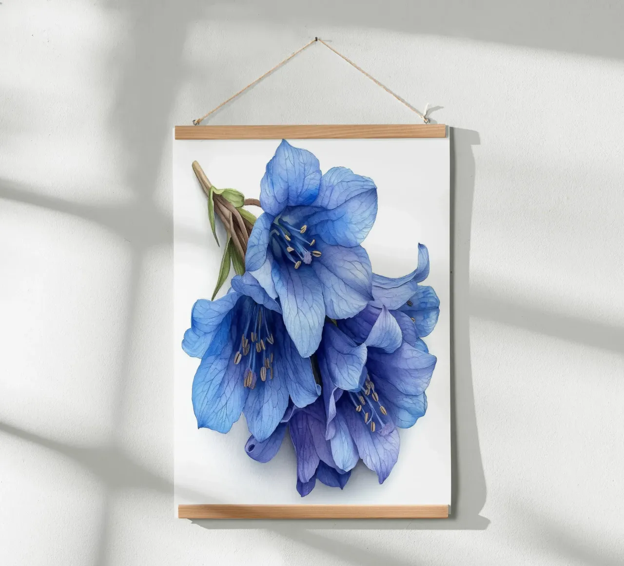 Fiore di campanula 1 poster con telaio in plastica da Bold Blooms