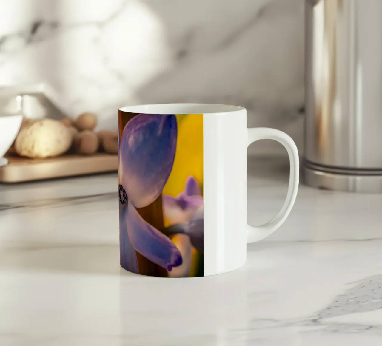 Primo piano di un giacinto blu tazza in ceramica da Marcus Beckert | Fotografie
