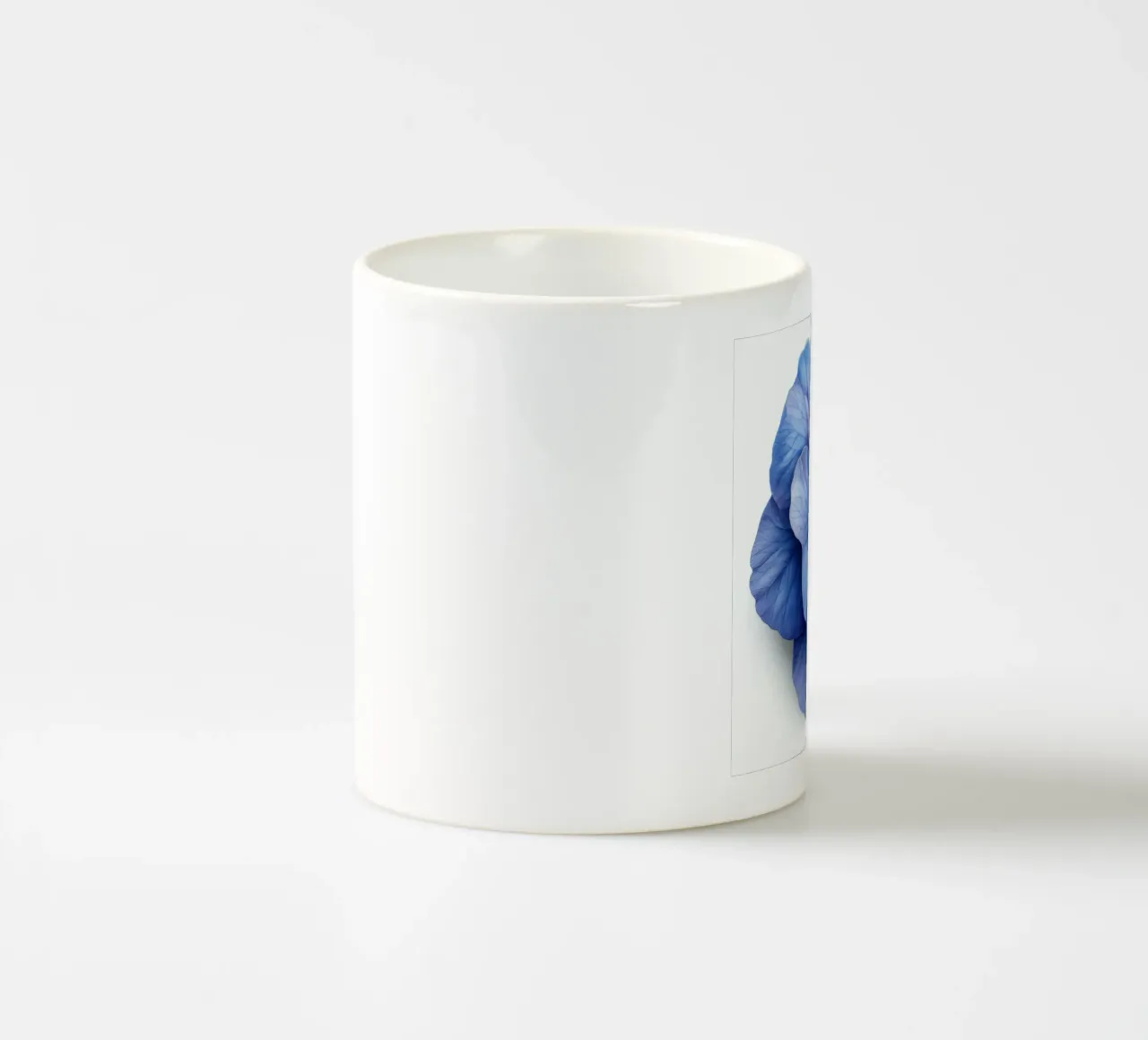 Fiore di Browallia 3 tazza in ceramica da Bold Blooms