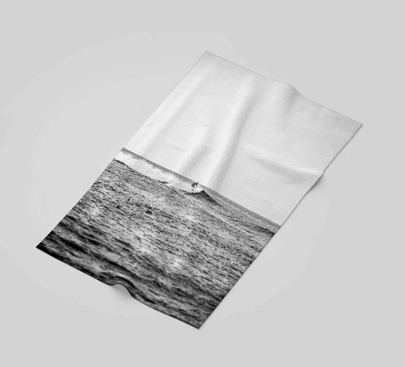 Surfer strandhanddoek van Flo Klein Gallery