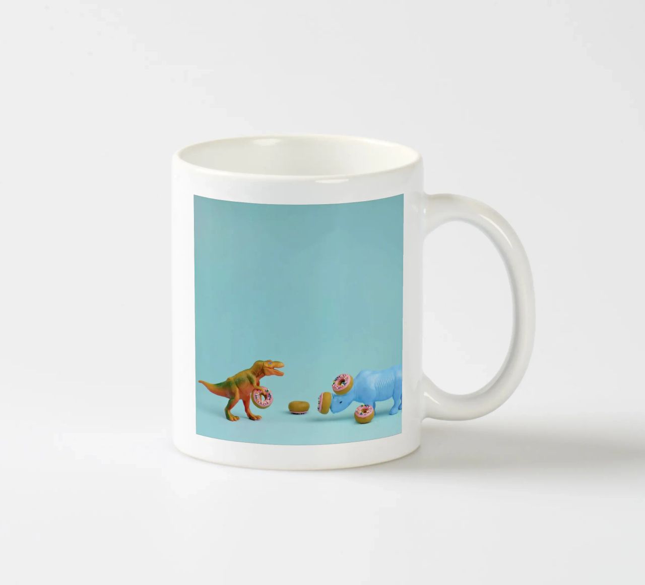 Ring Toss tazza in ceramica da Juj Winn
