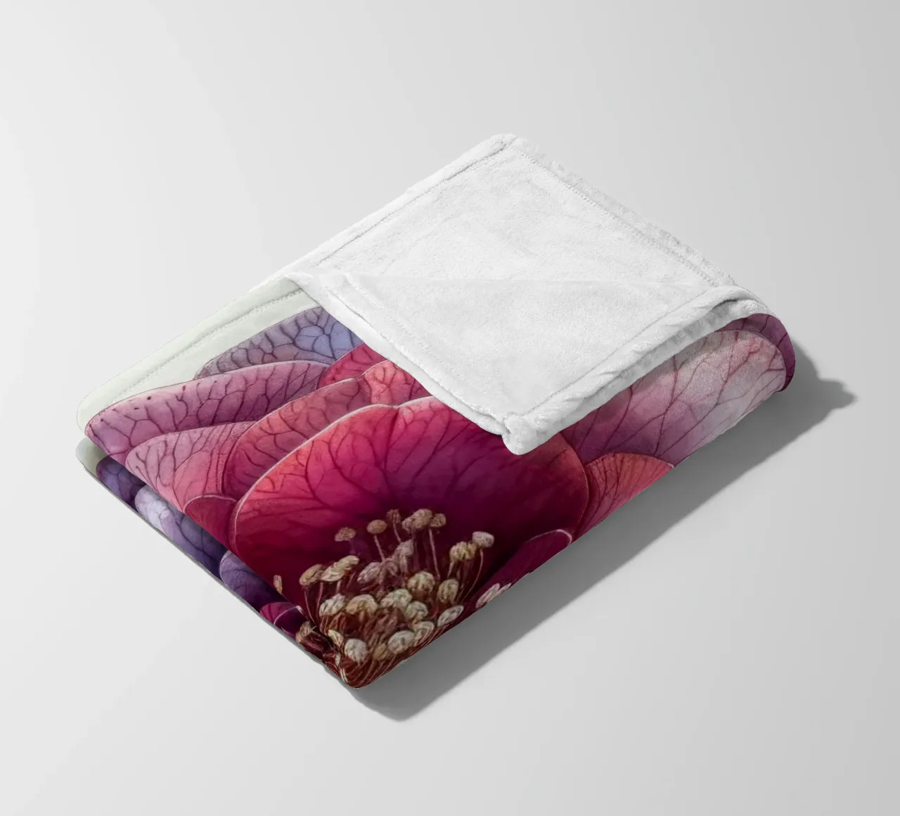 Fiore di camelia 3 coperta in pile da Bold Blooms
