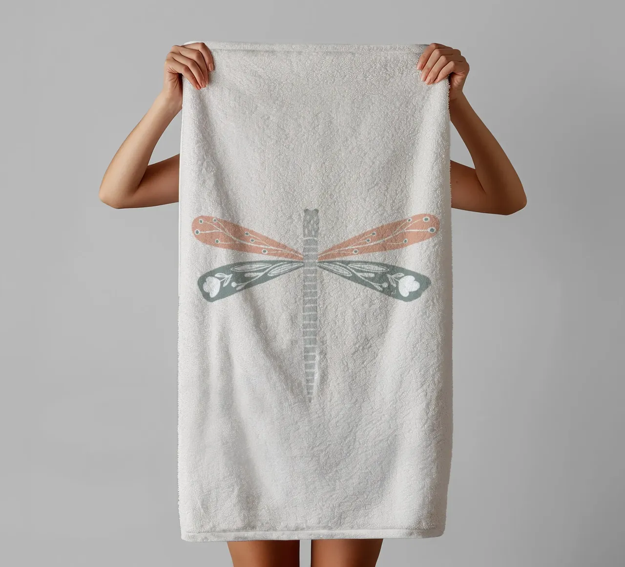 Sage & Blush Dragonfly asciugamano da bagno da Menina Lisboa