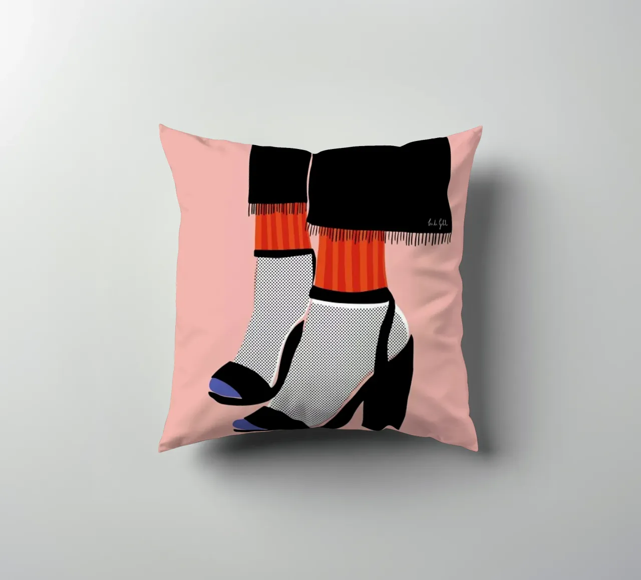 Socks and Heel cuscino da Linda Gobeta