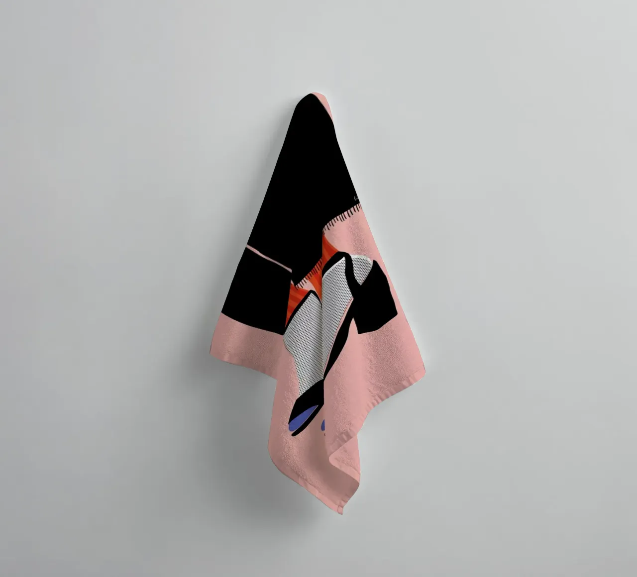 Socks and Heel asciugamano da bagno da Linda Gobeta