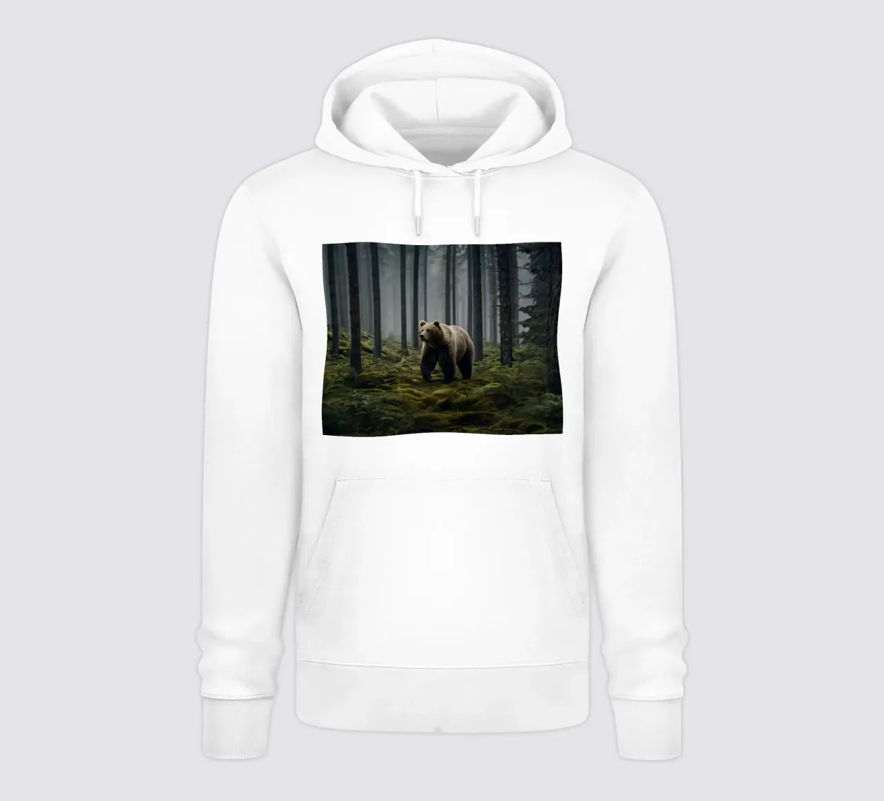 Maestoso orso bruno che si aggira in una foresta nebbiosa all'alba felpa con cappuccio da DesignDoodle
