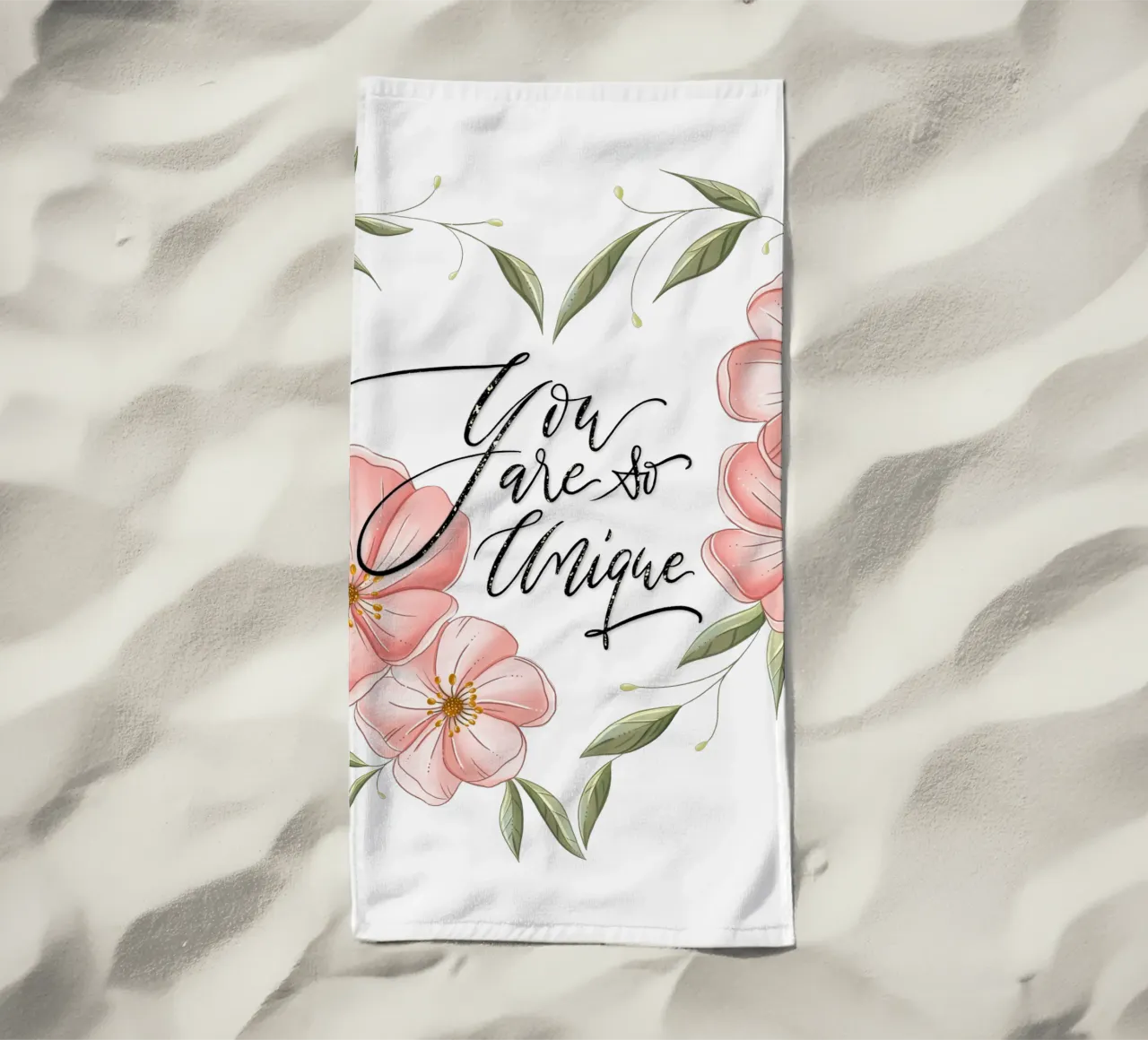 Cuore floreale e dichiarazione d'amore e di apprezzamento. Unico telo mare da CalliLetters