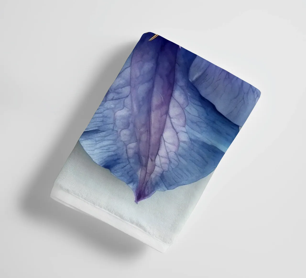 Fiore di clematide 3 asciugamano da bagno da Bold Blooms