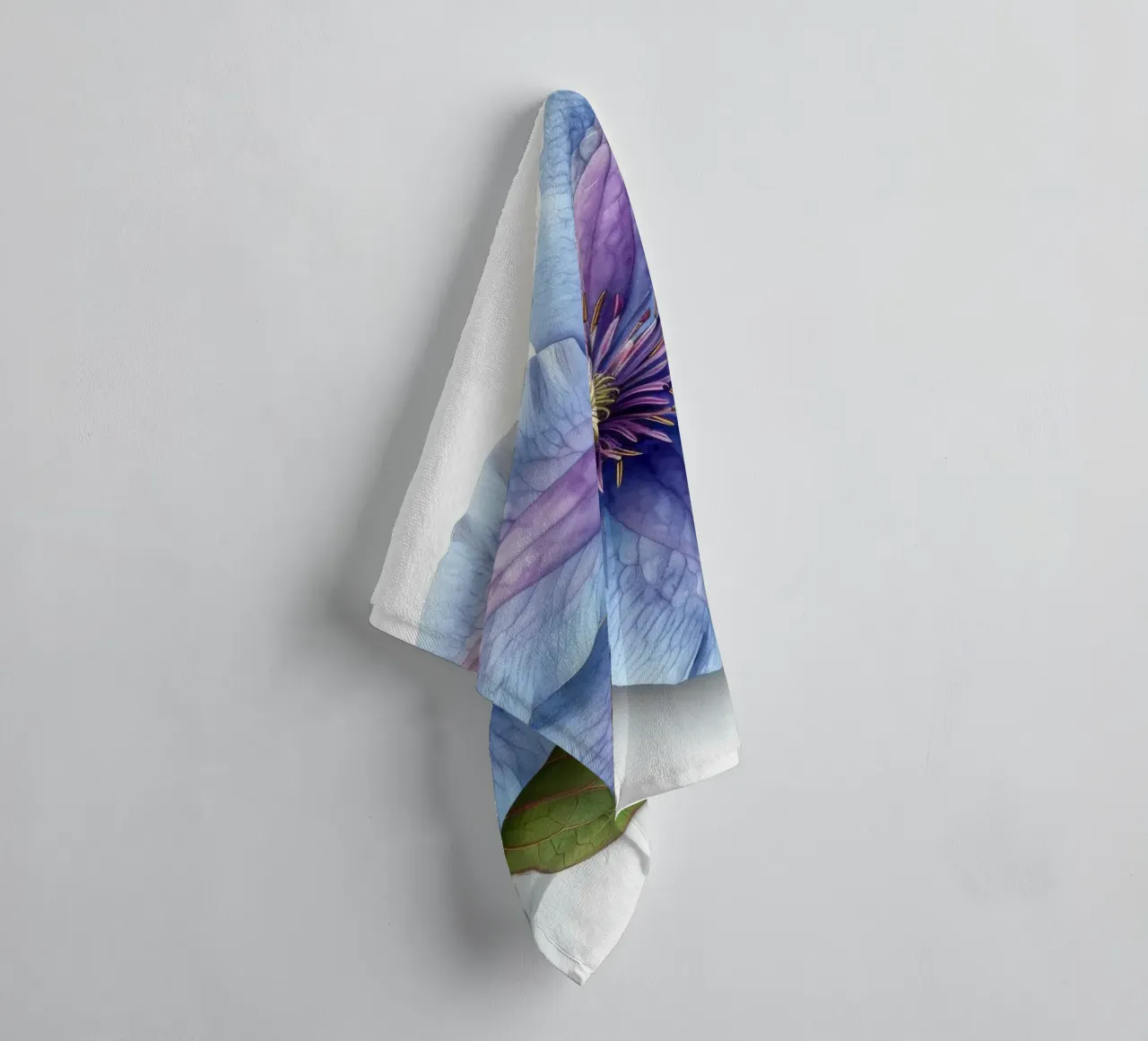 Fiore di clematide 3 asciugamano da bagno da Bold Blooms