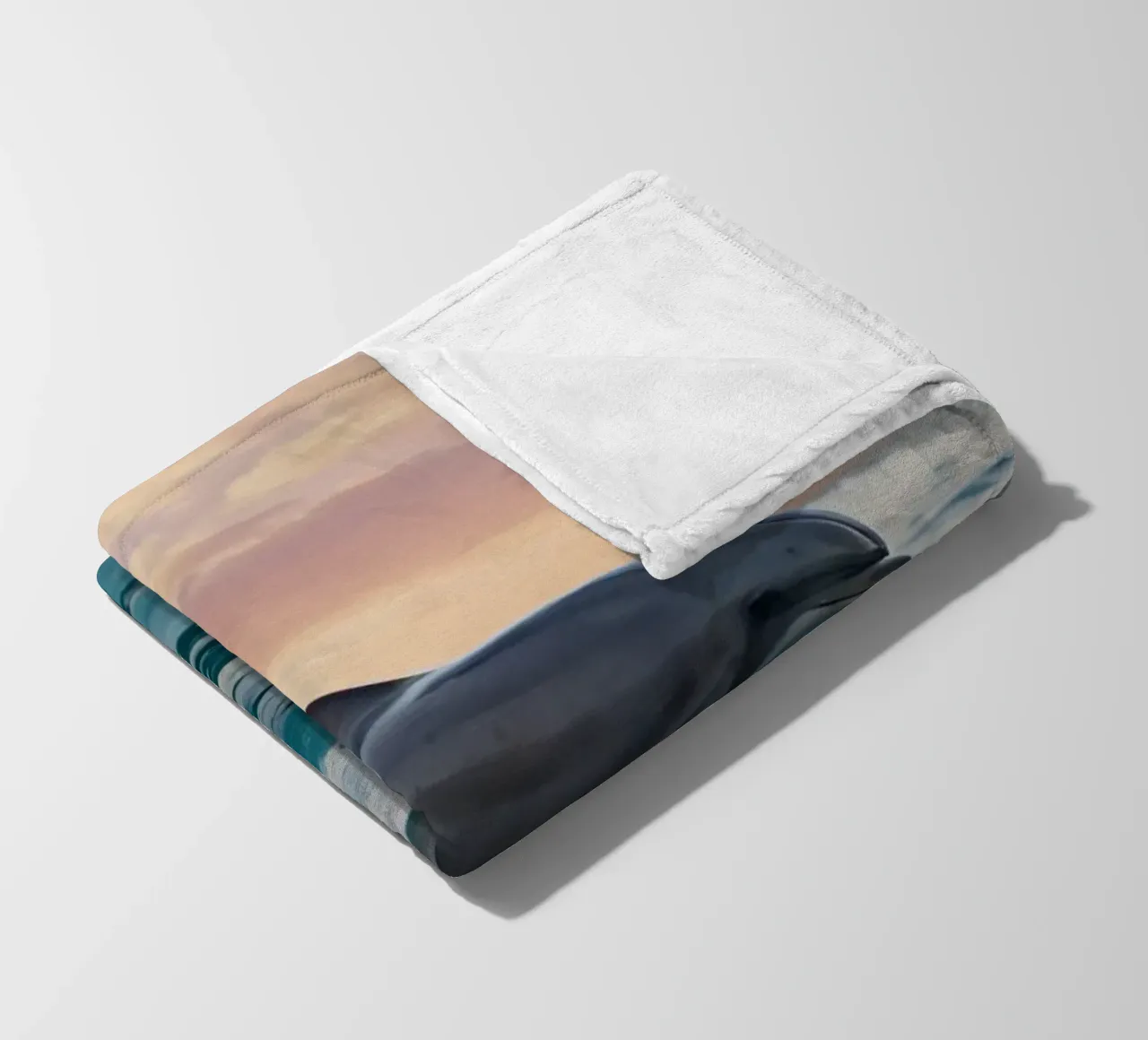 Delphin springt anmutig über die Meeresoberfläche Sonnenuntergang Fleecedecke von DesignDoodle