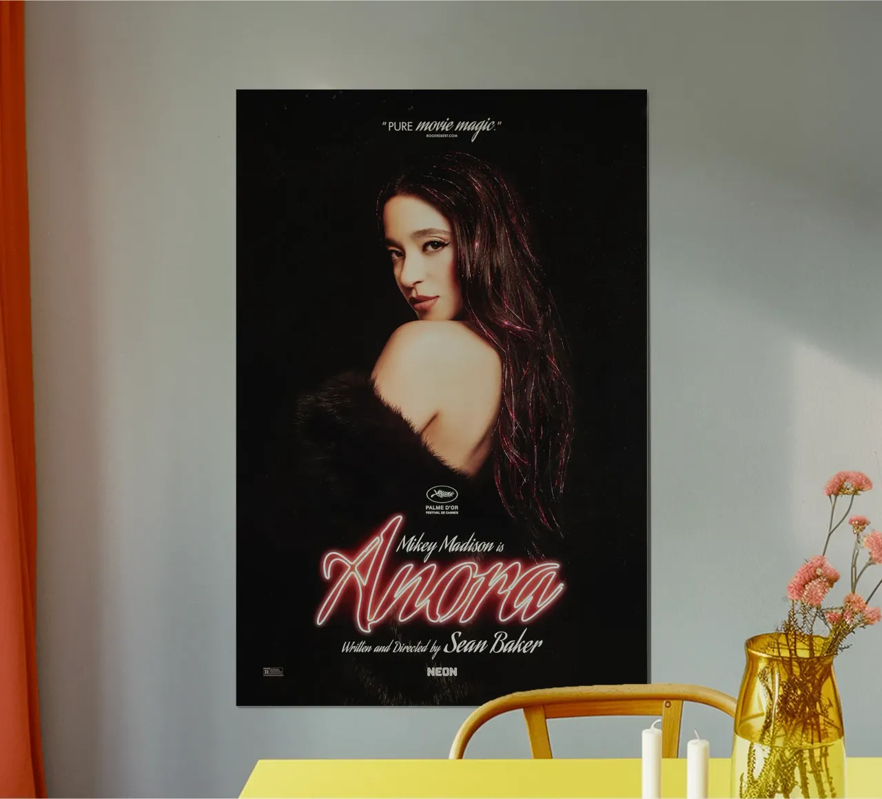 Anora poster con telaio in plastica da Attaboy Dsgn