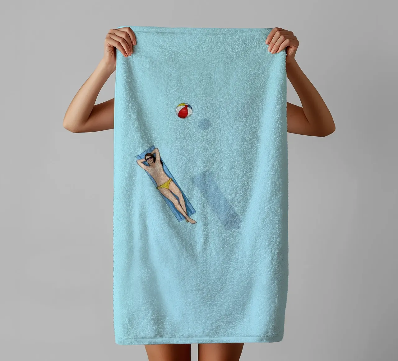 Float Under the Sun asciugamano da bagno da Jason Ratliff