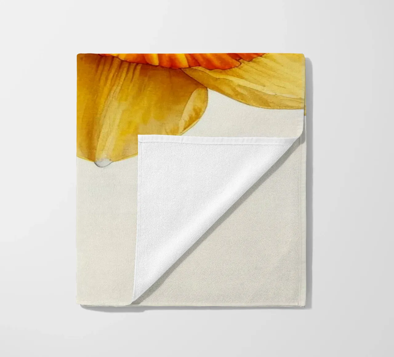 Fiore di narciso 2 telo mare da Bold Blooms
