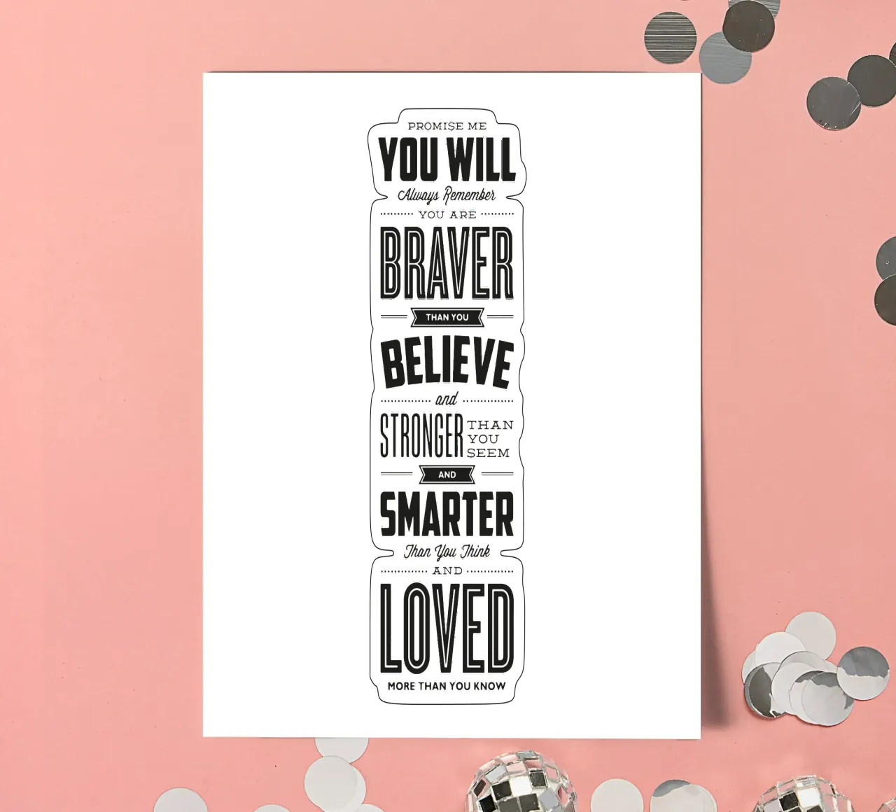You Are Loved More Than You Know Typography Print (Vous êtes aimés plus que vous ne le pensez) planche autocollant de THE MOTIVATED TYPE