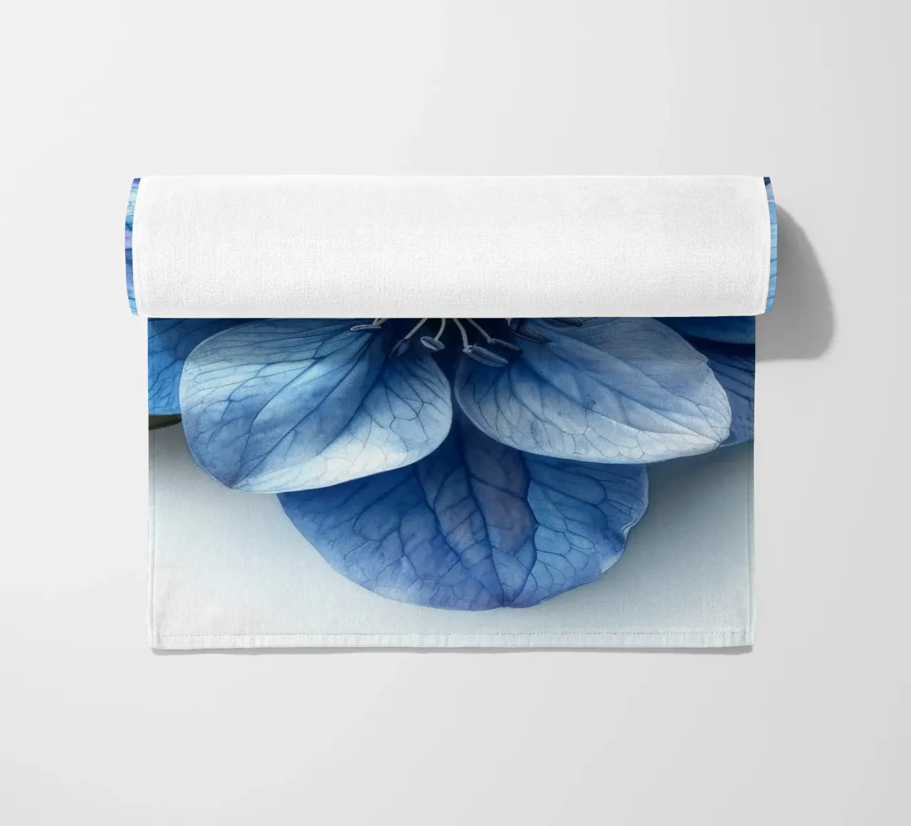 Fiore di delphinium 3 telo mare da Bold Blooms
