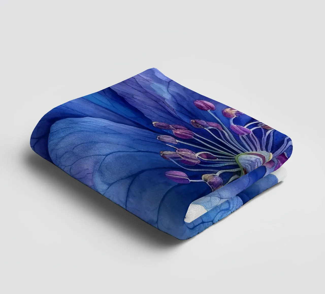 Fiore di delphinium 1 asciugamano da bagno da Bold Blooms