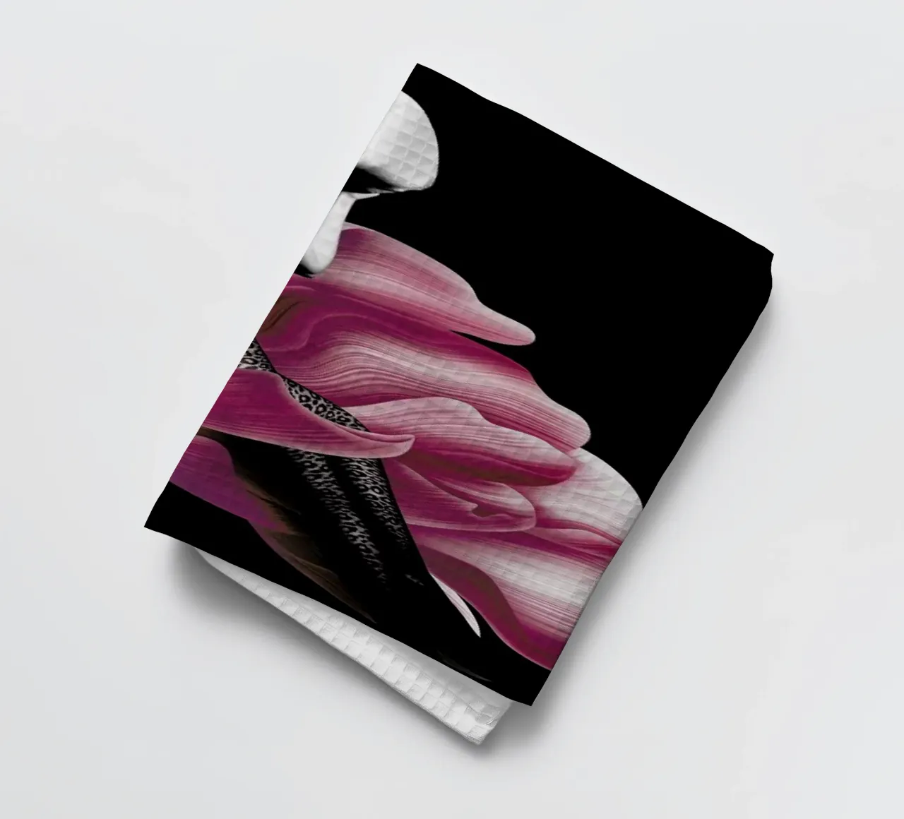 Parfum for You 1 Geschirrtuch von Paste in Place