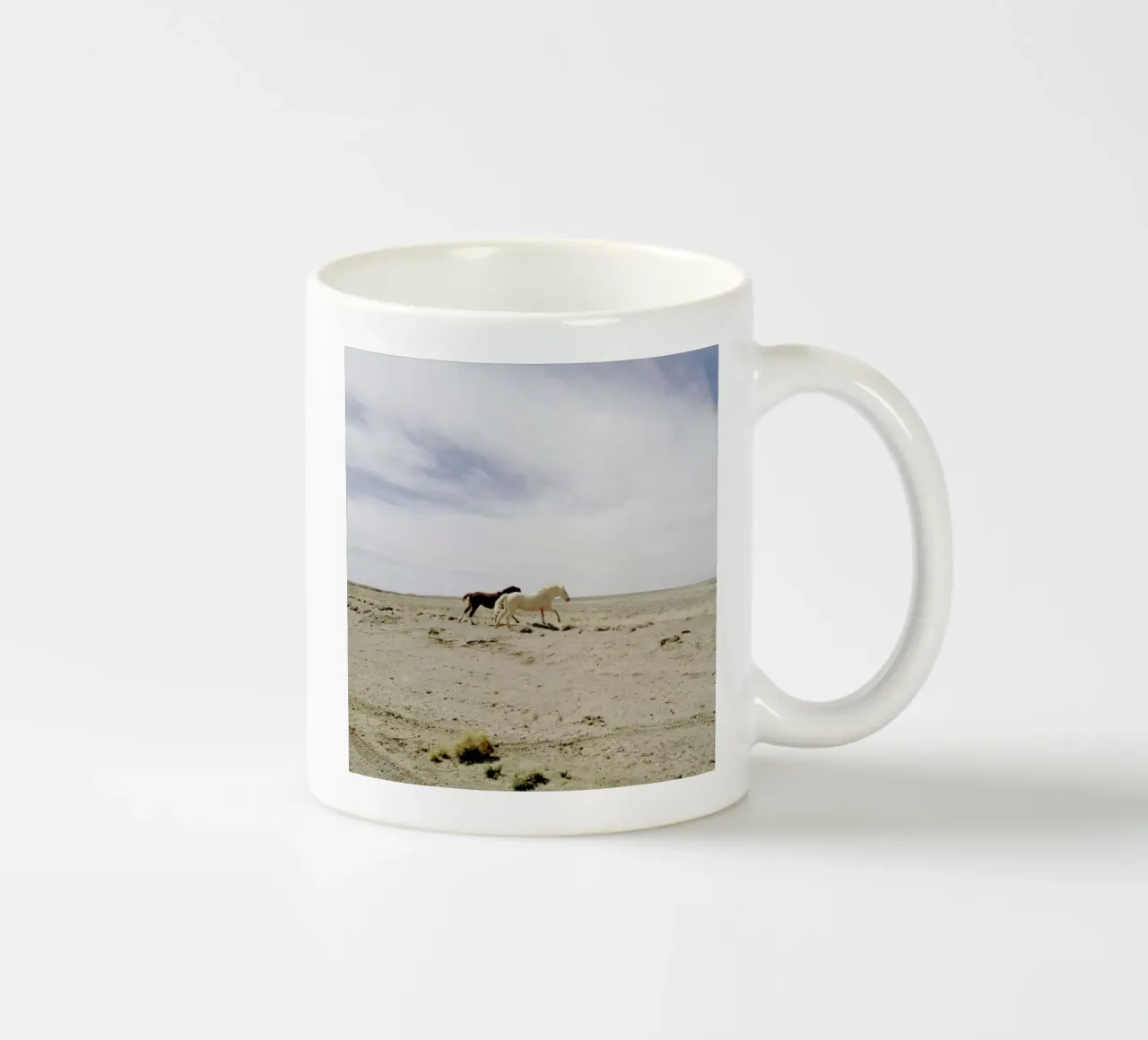 Bloomfield Horse Run tazza in ceramica da Kevin Russ