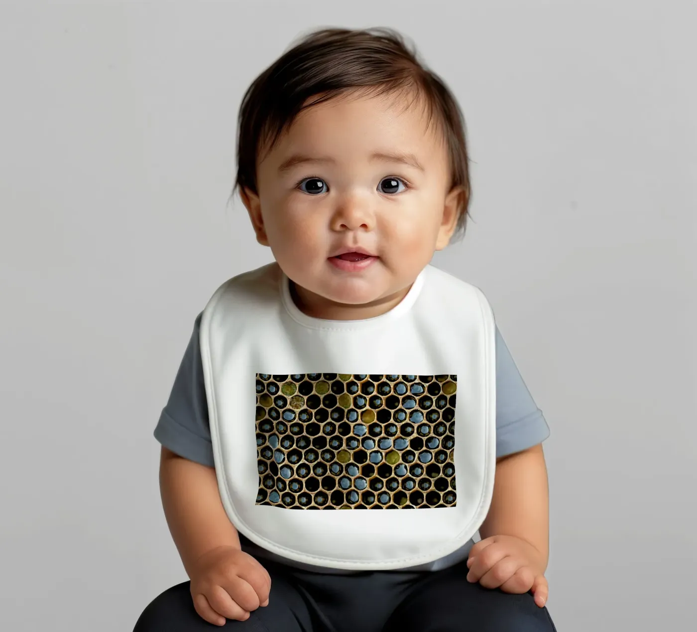 Bee Pattern bavoir de Curious Collections by Marielle Leenders