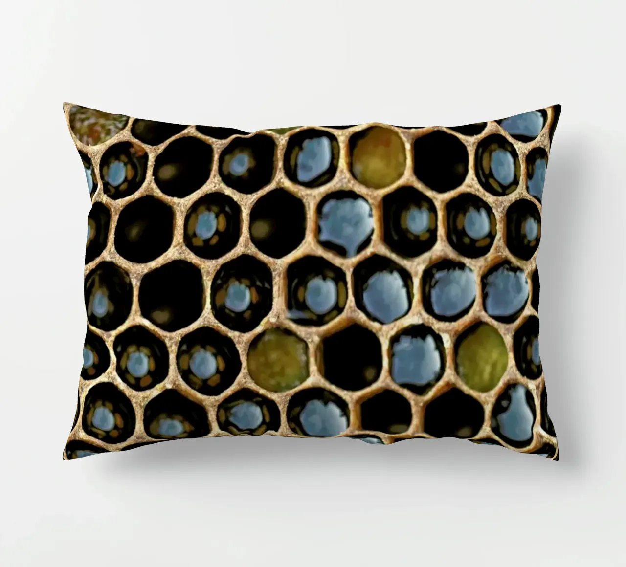 Bee Pattern cuscino da Curious Collections by Marielle Leenders