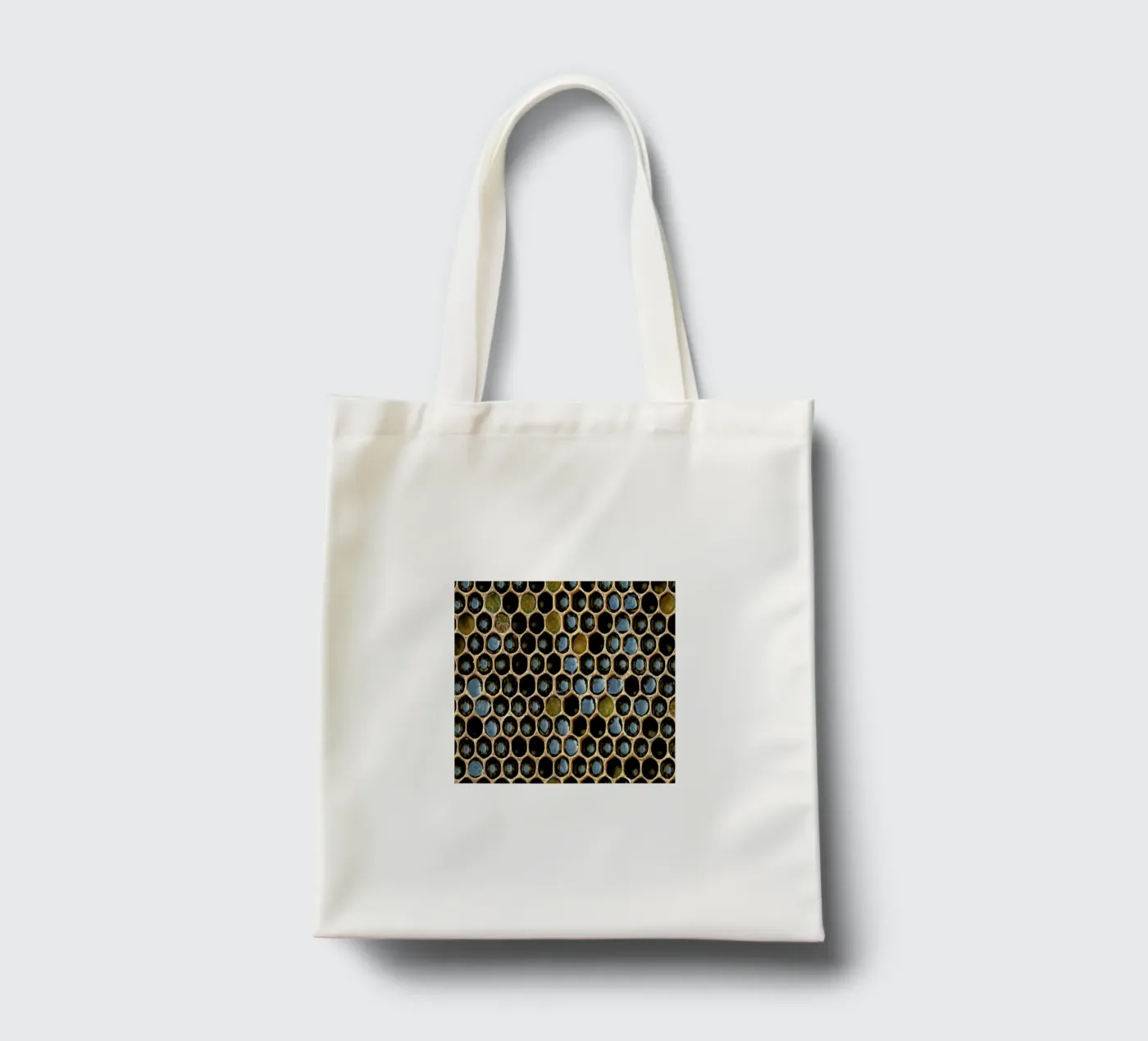 Bee Pattern jute draagtas van Curious Collections by Marielle Leenders