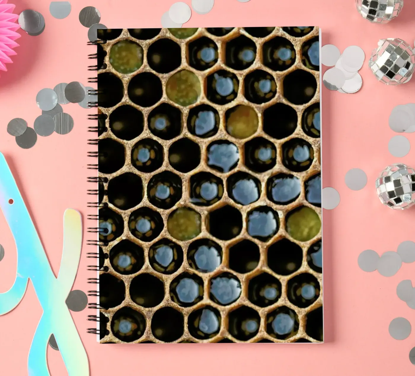 Bee Pattern Ringbuch von Curious Collections by Marielle Leenders