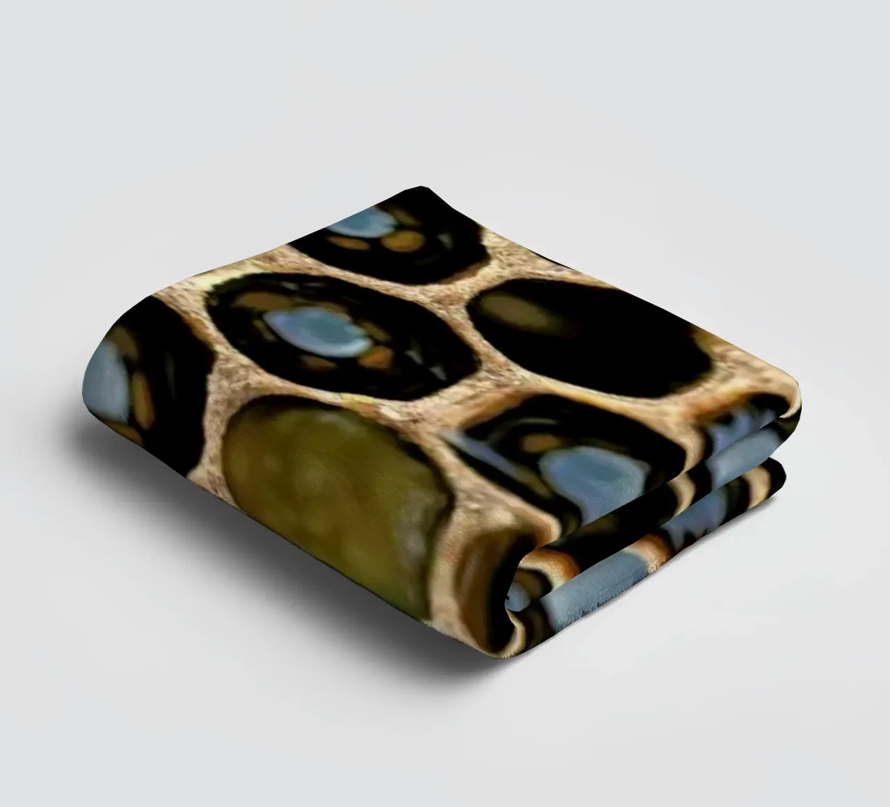 Bee Pattern towel by Curious Collections by Marielle Leenders