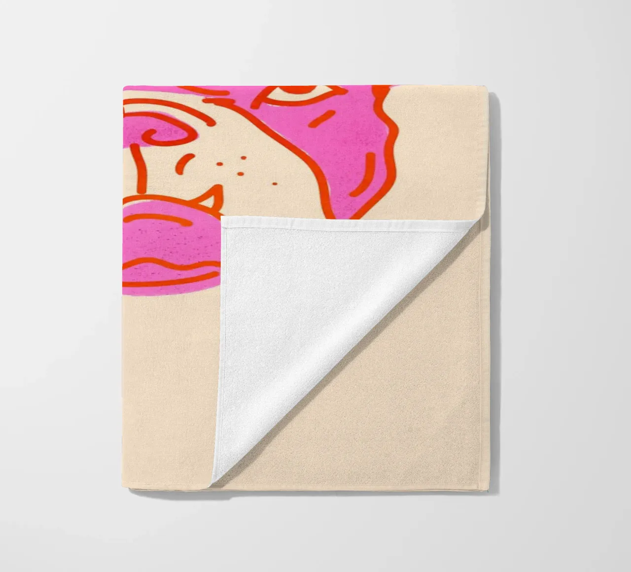 Bulldog Pop Art in rosa caldo e arancione su crema telo mare da showmemars