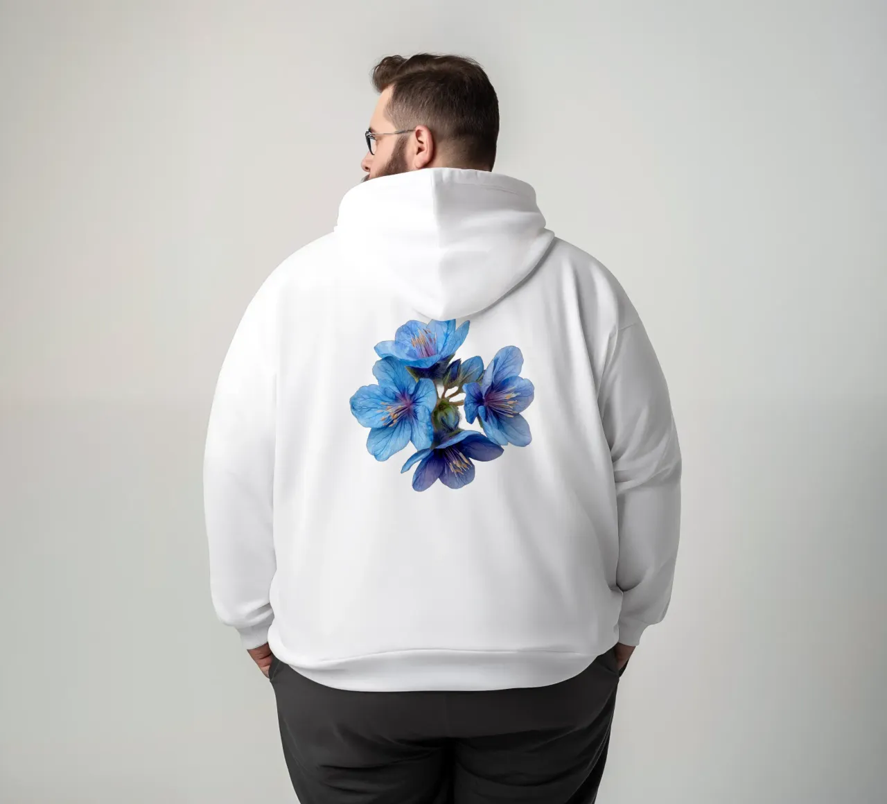 Falso fiore indaco 2 felpa con cappuccio da Bold Blooms