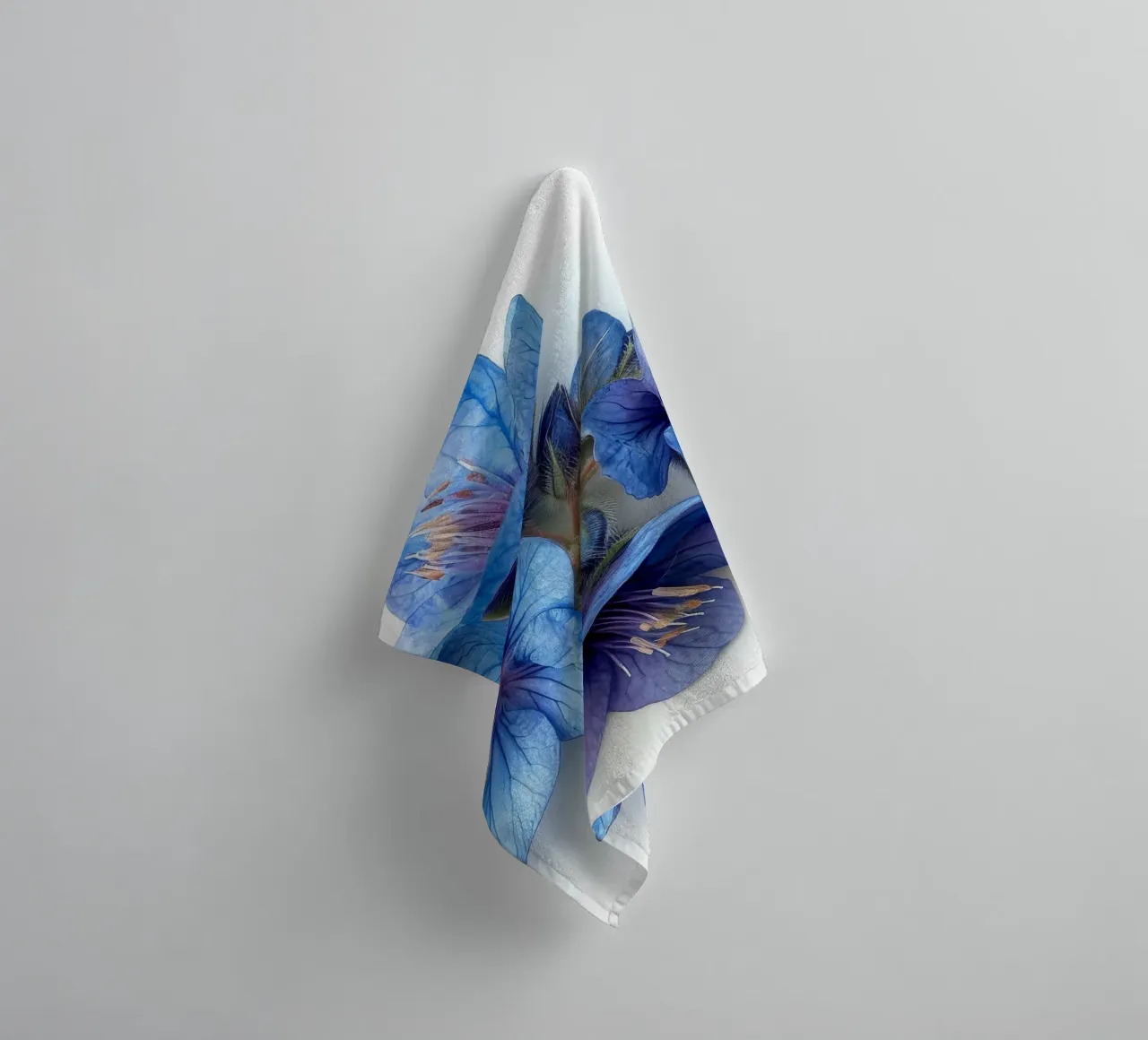 Falso fiore indaco 2 asciugamano da bagno da Bold Blooms