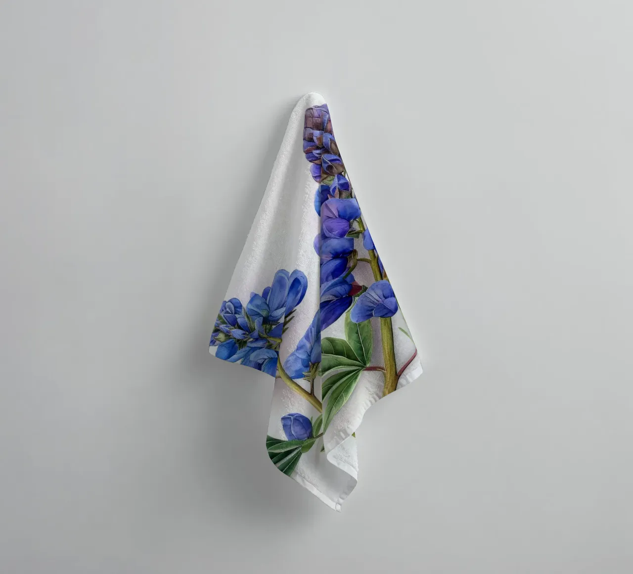 Falso fiore indaco 3 asciugamano da bagno da Bold Blooms
