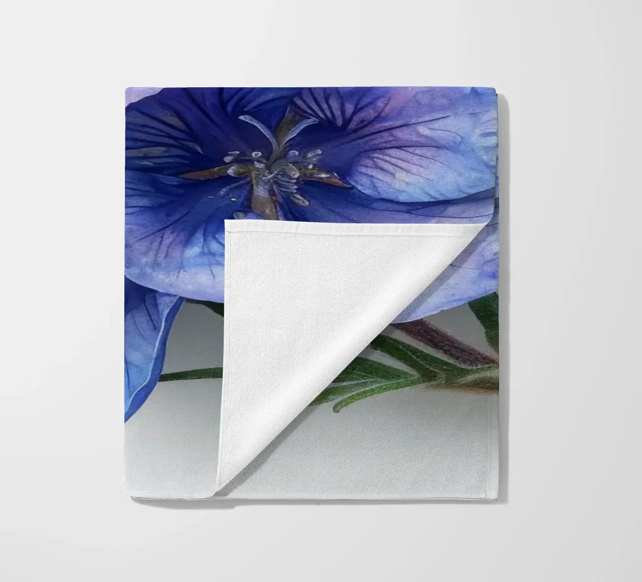 Falso fiore indaco 4 telo mare da Bold Blooms