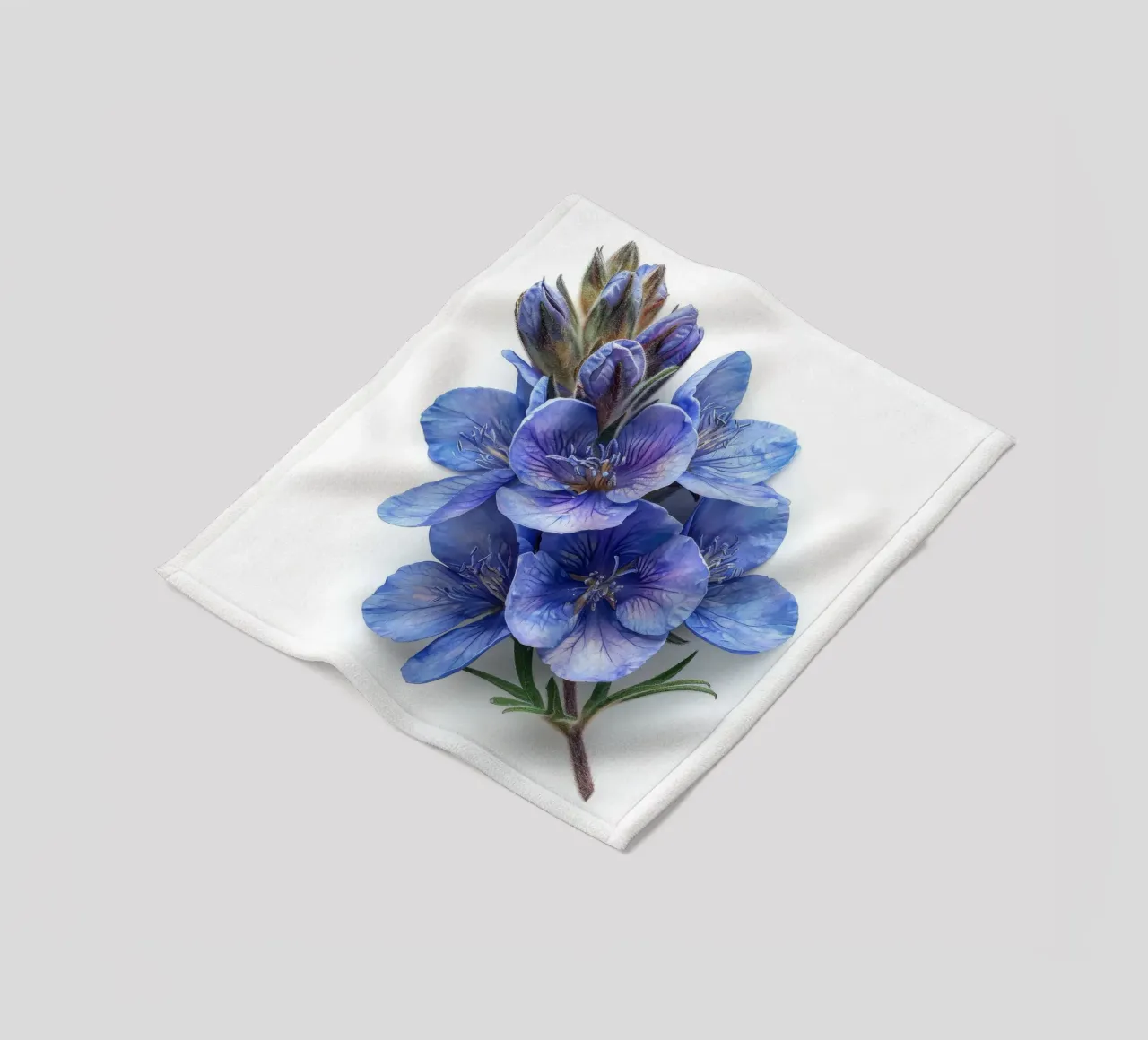 Falso fiore indaco 4 coperta in pile da Bold Blooms