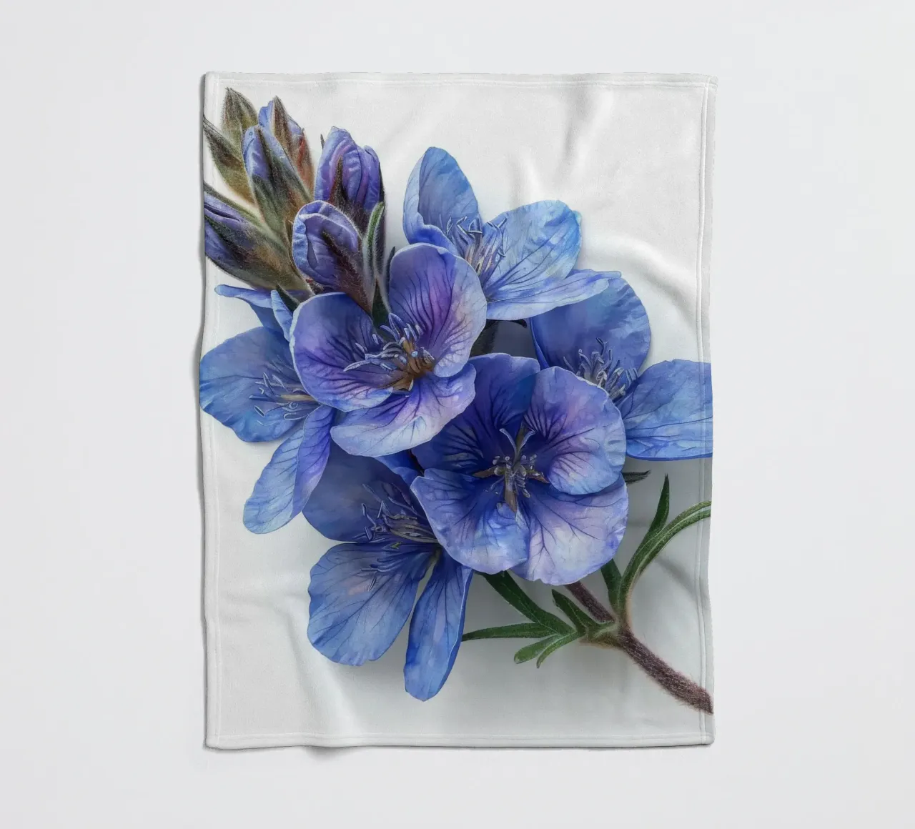 Falso fiore indaco 4 coperta in pile da Bold Blooms
