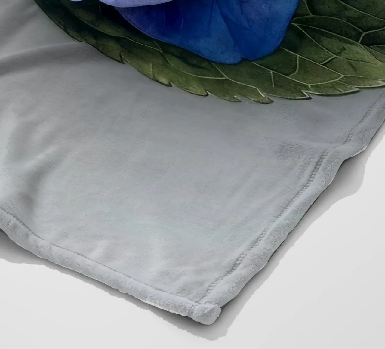 Fiore Forget Me Not 2 coperta in pile da Bold Blooms