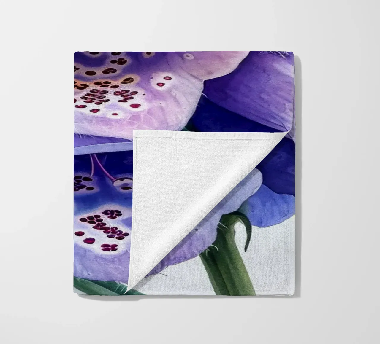 Fiore di volpe 3 telo mare da Bold Blooms