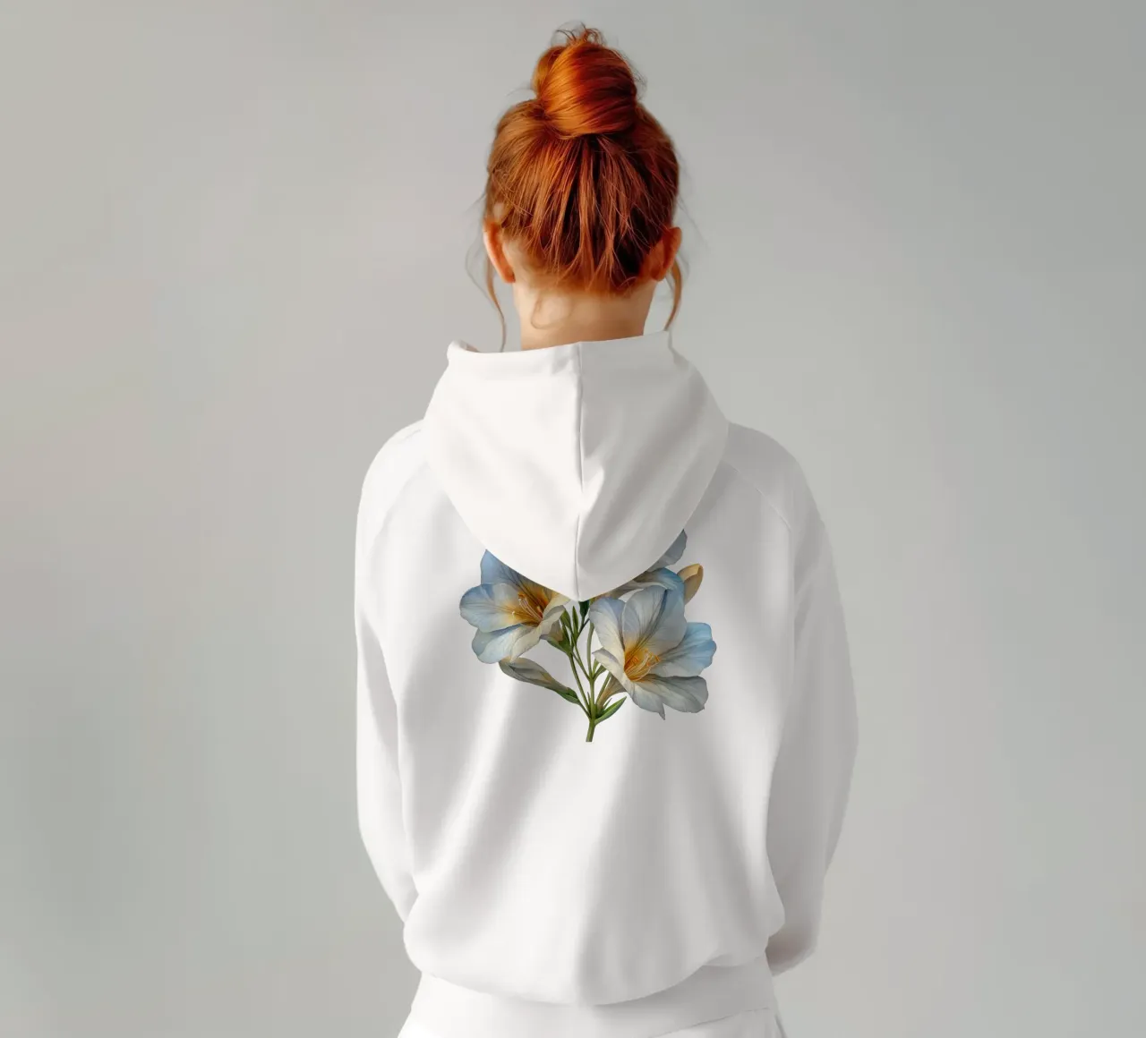 Fiore di fresia 4 felpa con cappuccio da Bold Blooms