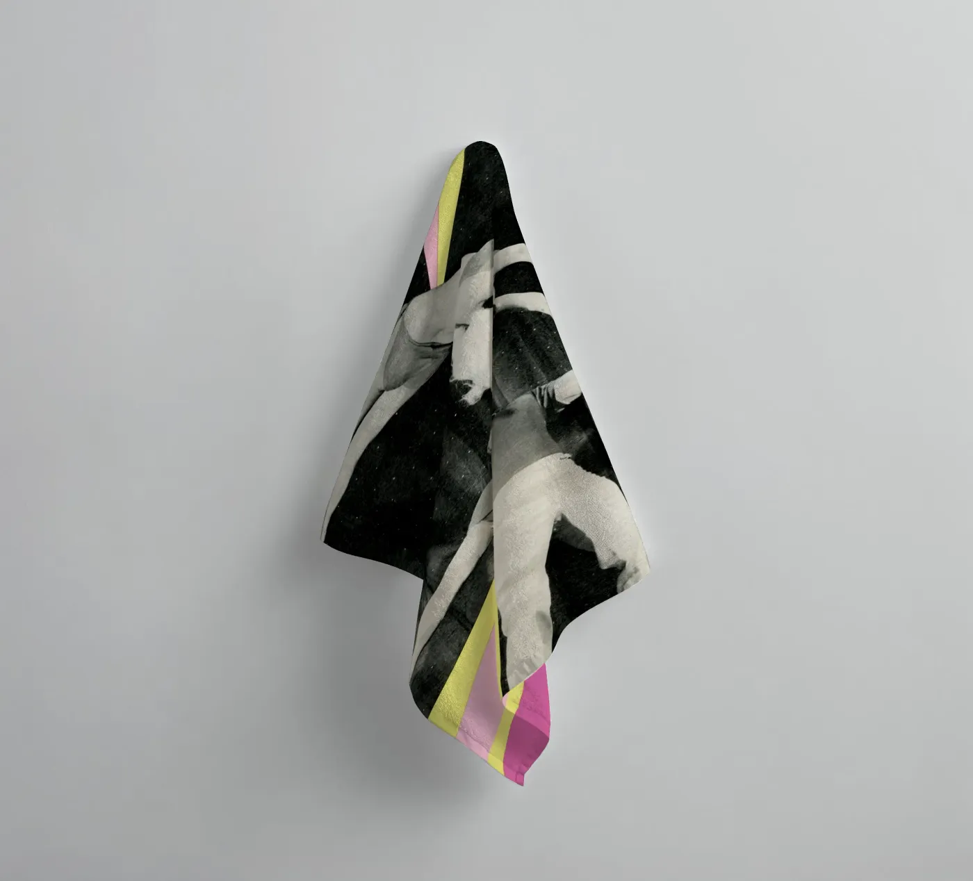 Dynamos badhanddoek van Cassia Beck Collage