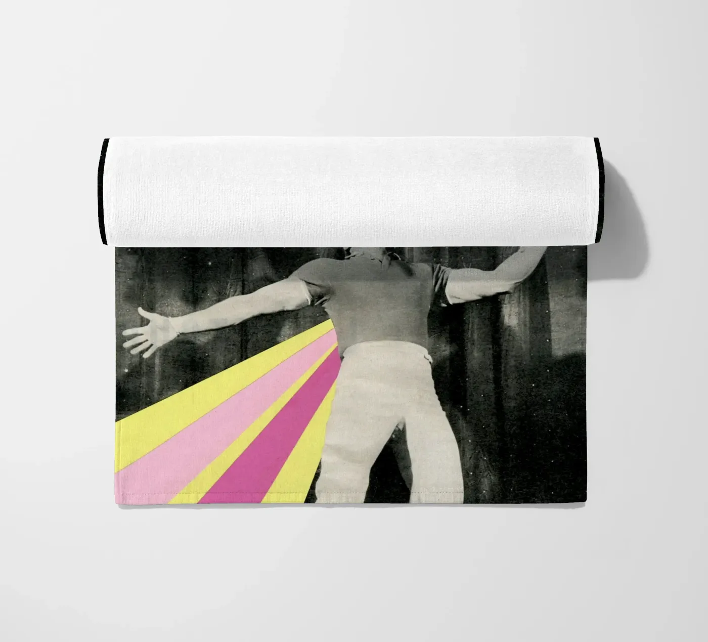 Dynamos strandhanddoek van Cassia Beck Collage