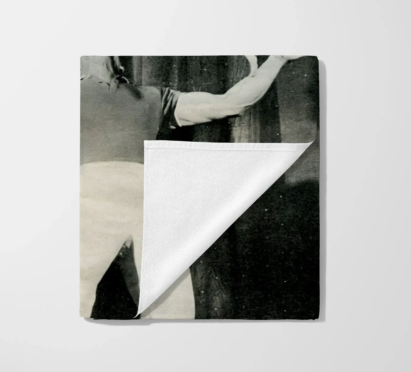 Dynamos strandhanddoek van Cassia Beck Collage